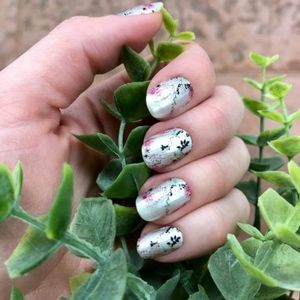 Flora Good Time Color Street RETIRED